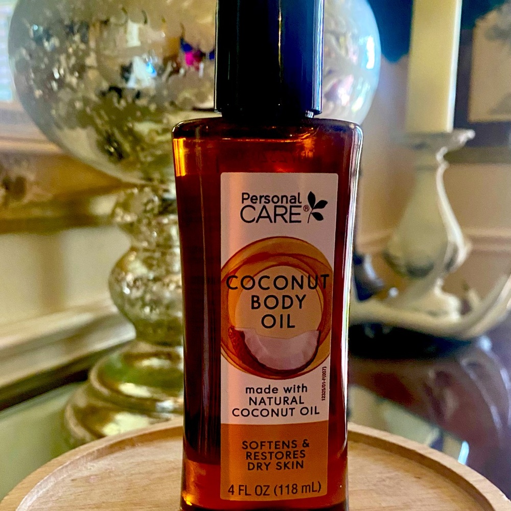 Luxurious Coconut Body Oil. Nutrient Rich skin hydration. 4 oz.